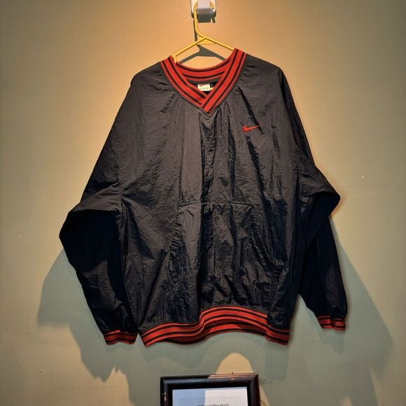 Nike V-Neck Windbreaker Pullover Black Red Men Size X-Large Y2K 2000s - Picture 1 of 4